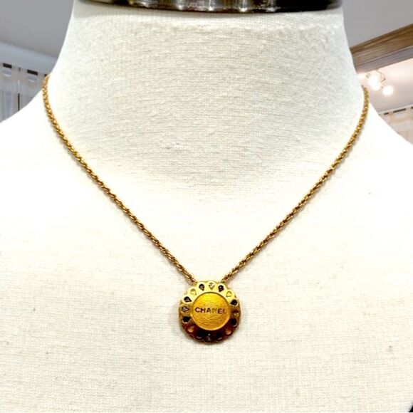 CHANEL NECKLACE GOLD TONE VINTAGE - Picture 3 of 5